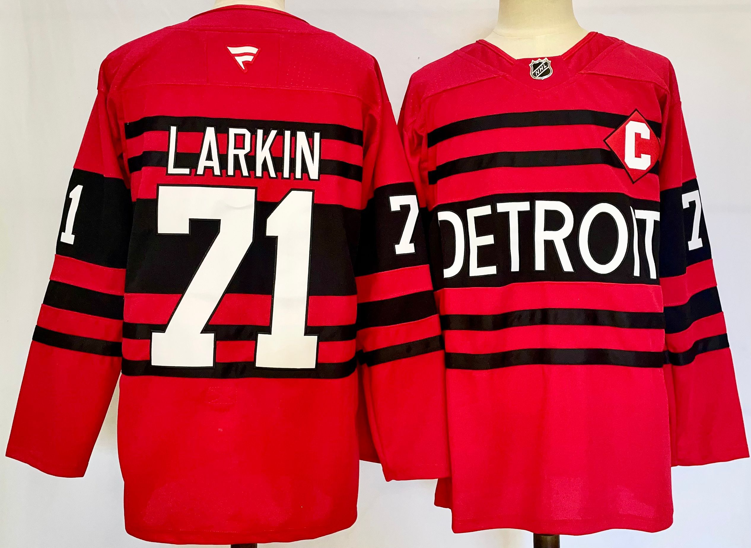 Men Detroit Red Wings #71 Larkin Red 2025 Home Premier Player NHL Jersey style 1